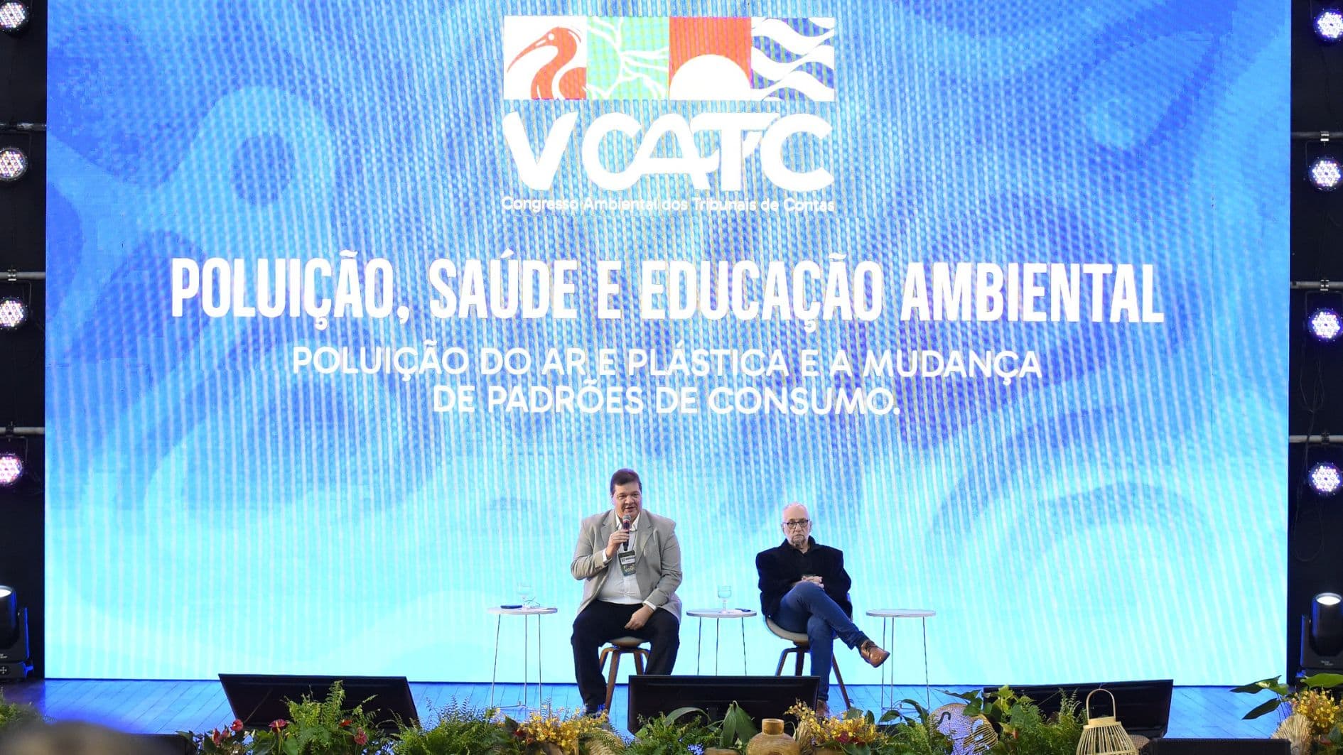 V CATC: Palestra abre último dia do congresso com humor, ciência e reflexões sobre o futuro das cidades