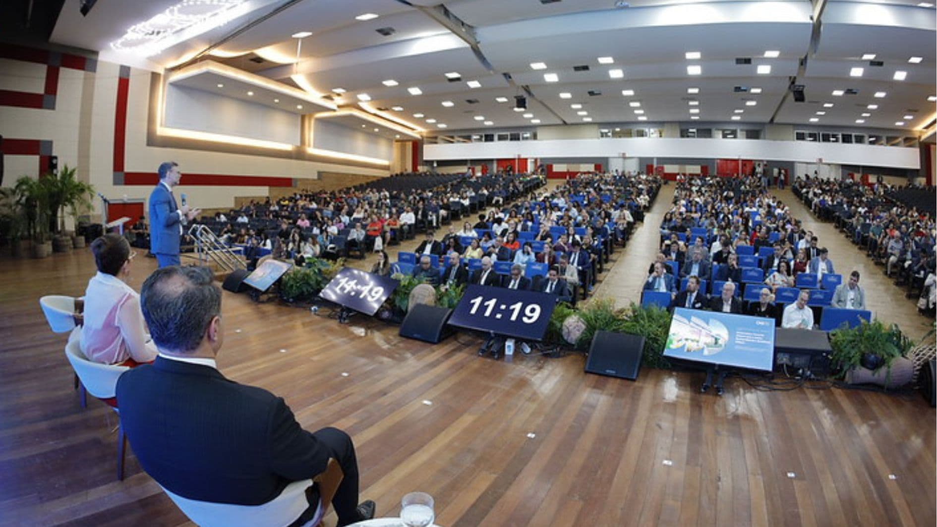 V CATC: Painel debate governança climática e a urgência de infraestruturas resilientes para populações vulneráveis